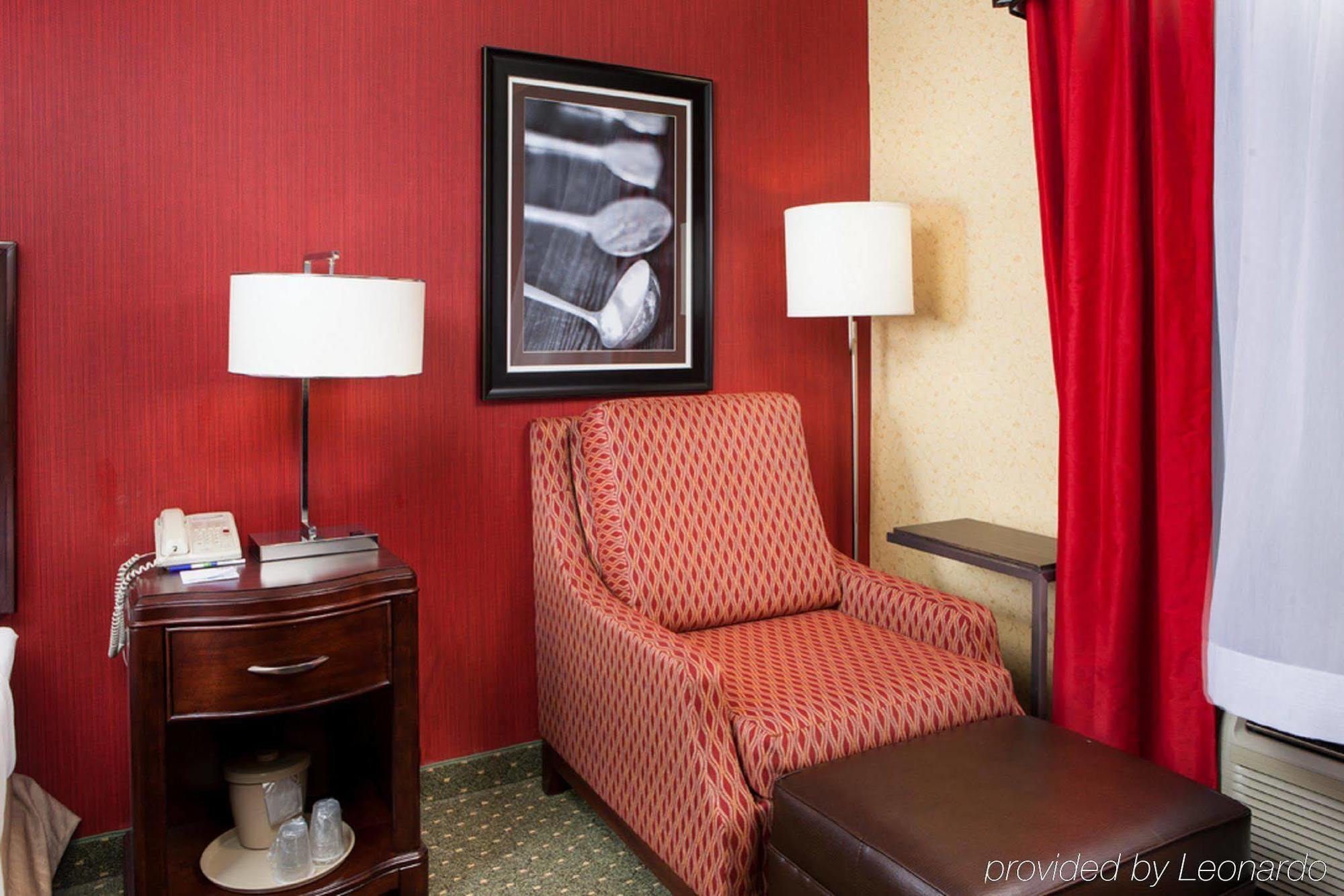 Holiday Inn Express & Suites Williamsburg By Ihg Exterior foto
