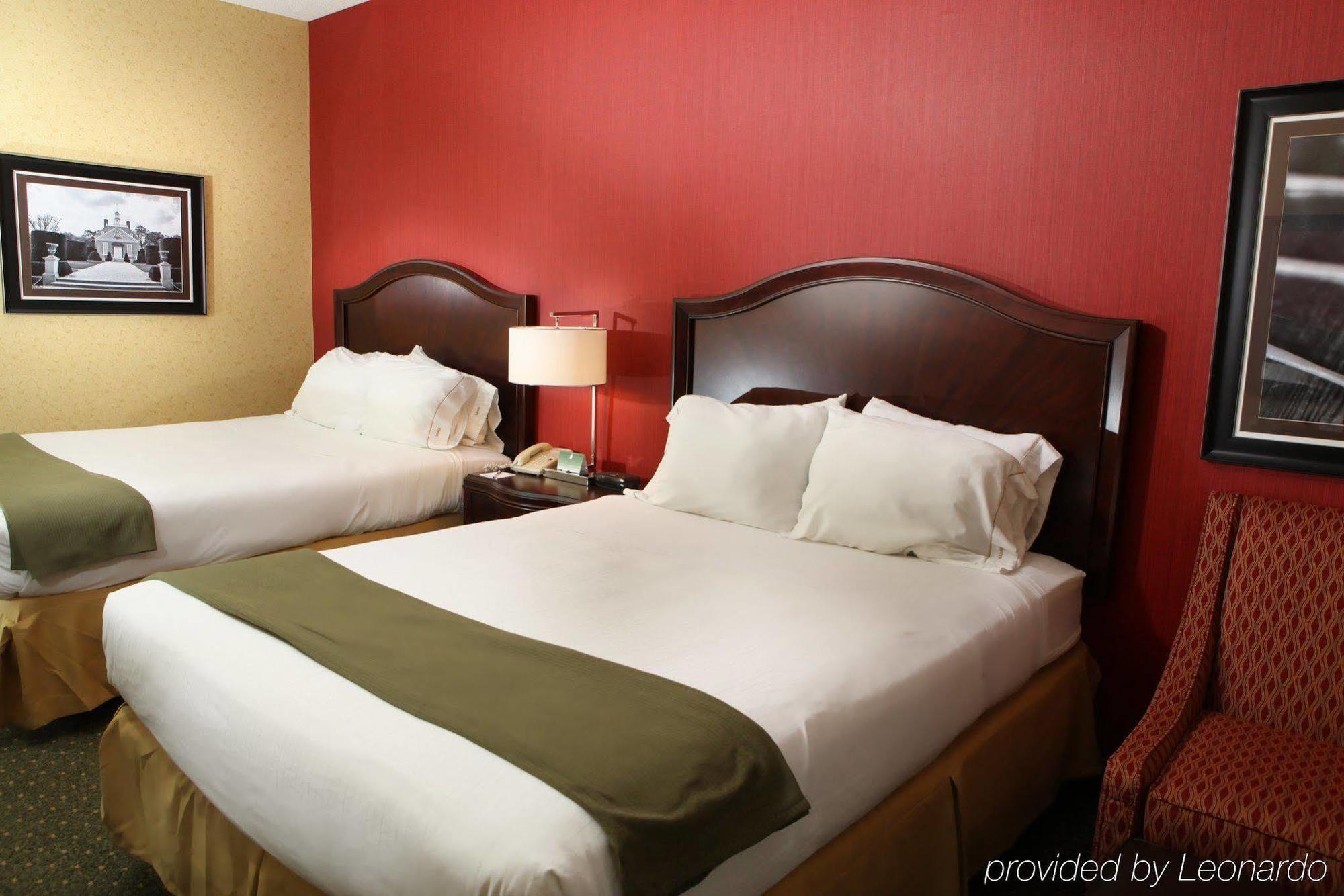 Holiday Inn Express & Suites Williamsburg By Ihg Exterior foto