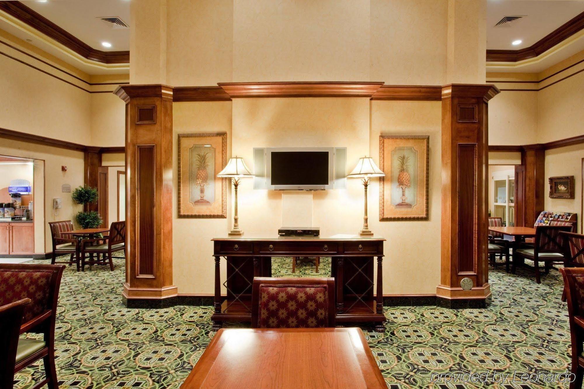 Holiday Inn Express & Suites Williamsburg By Ihg Exterior foto